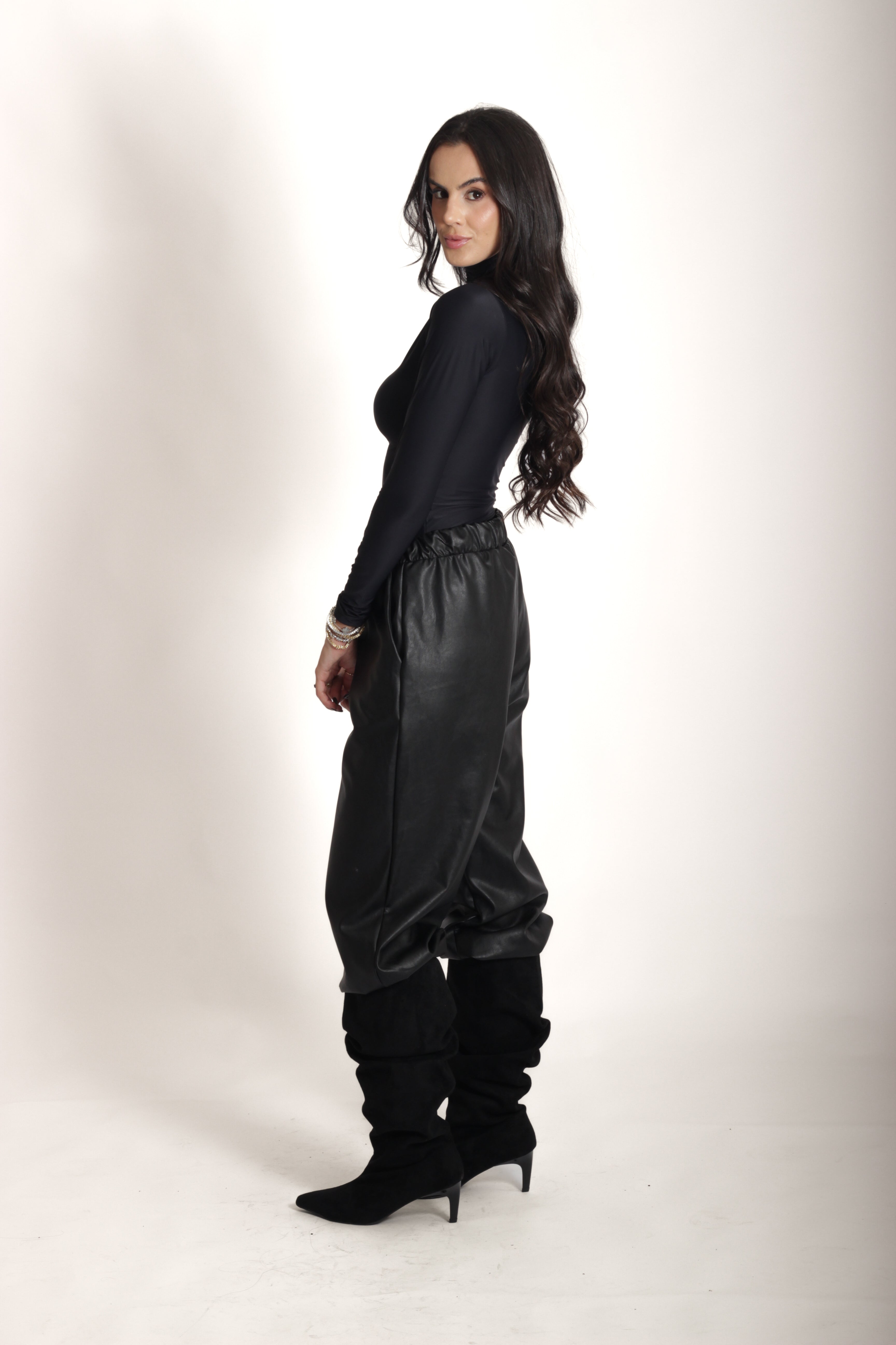 Calça Couro Eco