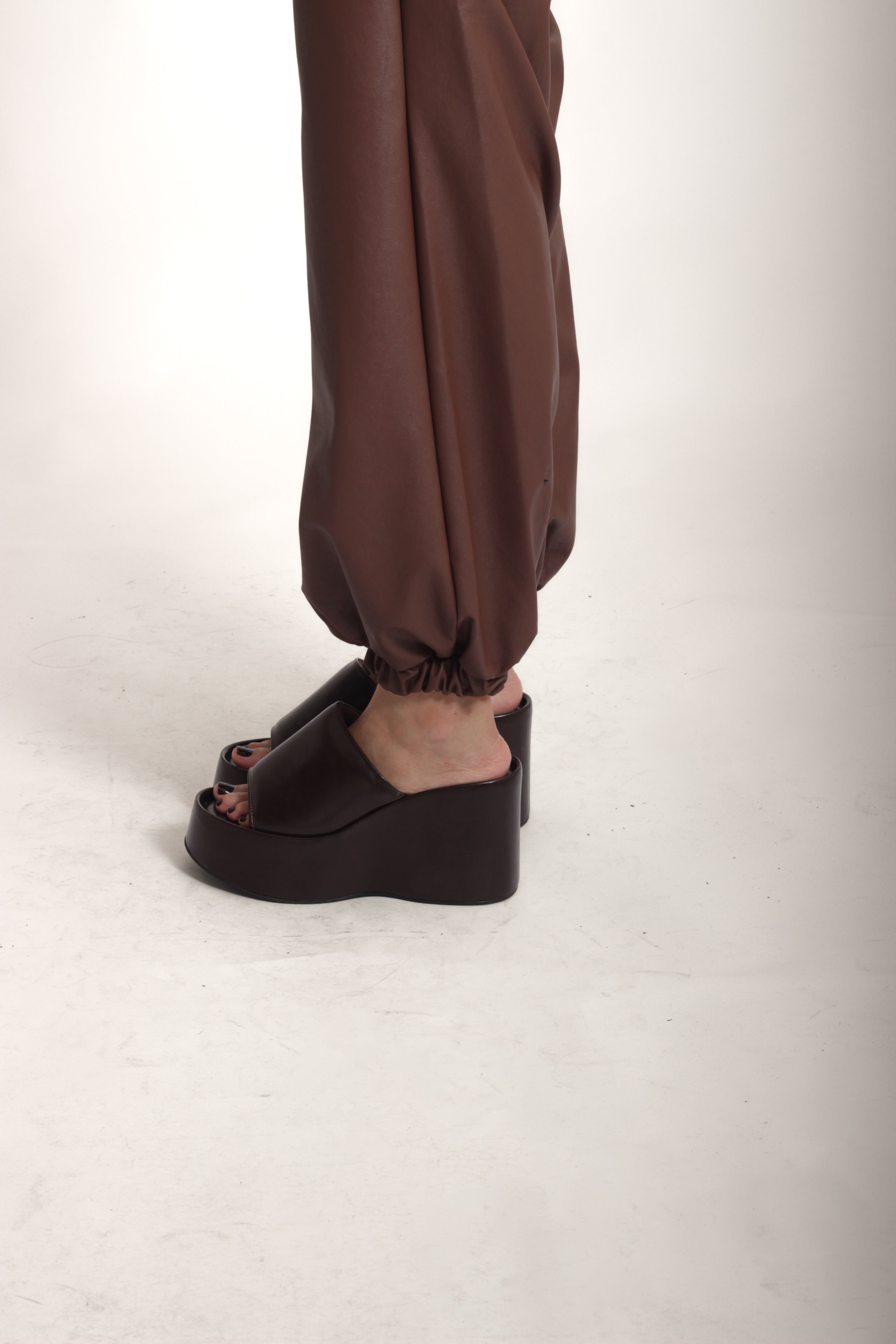 Calça Couro Eco